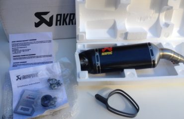 Akrapovic S-Y2SO12-HAPC carbon fiber slipon exhaust 2015 yamaha r3