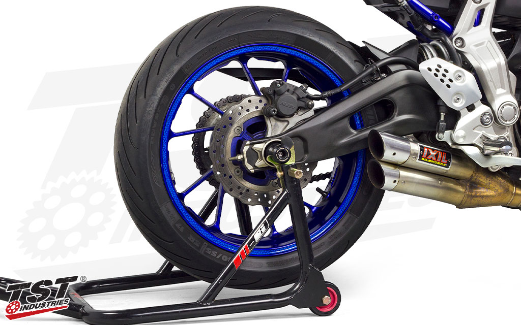 thumbnail interactive-video image 1 of Lorababer Motorcycle Swingarm Spools & Chain Adjuster Blocks For Yamaha MT-07 FZ-07 (2015-2021) - CNC Aluminum 1 of 7